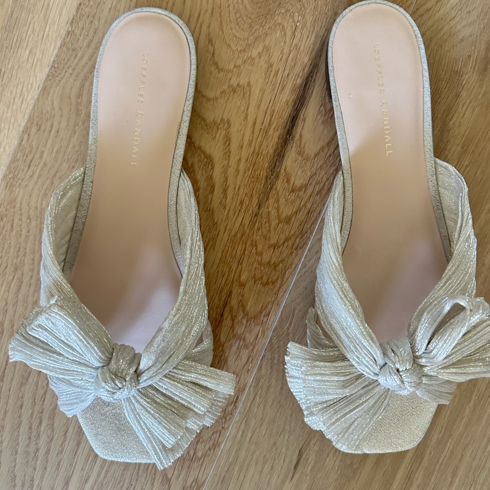 loeffler randall Daphne Platinum Pleated Bow Slide- platinum. Barely worn